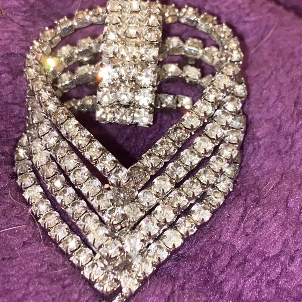 Vintage sparkle brooch (AK)